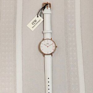 Daniel Wellington Women Leather Watch - Petite Bondi Rose Gold